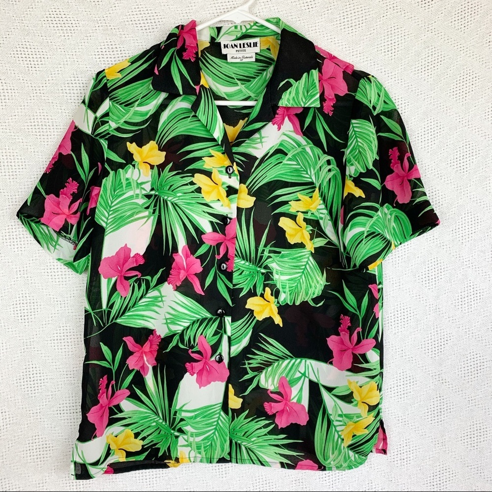 Joan Leslie Vintage Small P Hawaiian Floral Black Short Sleeve Button Up shirt